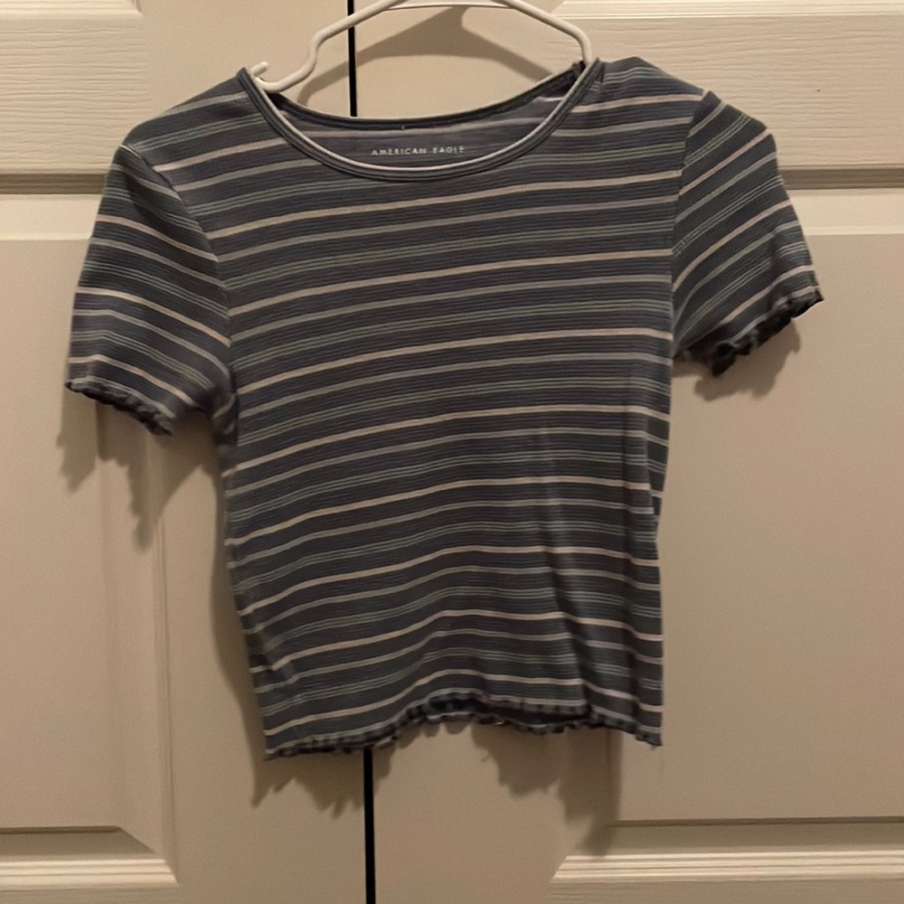 American eagle cropped tee